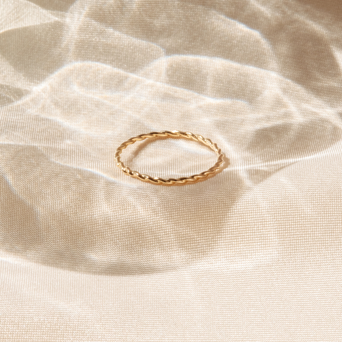 Dainty Twist Ring - 14k Gold | Simple & Dainty Jewelry